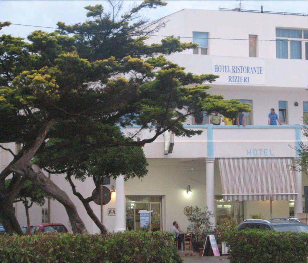 Hotel Rizieri Santa Maria di Leuca エクステリア 写真